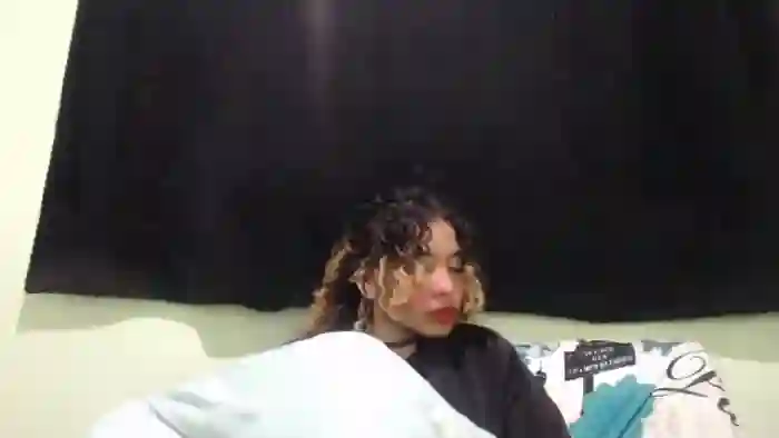 petite-ariana
