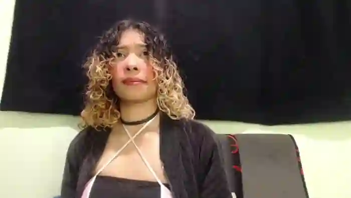 petite-ariana