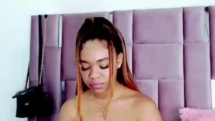 nahomy-jones