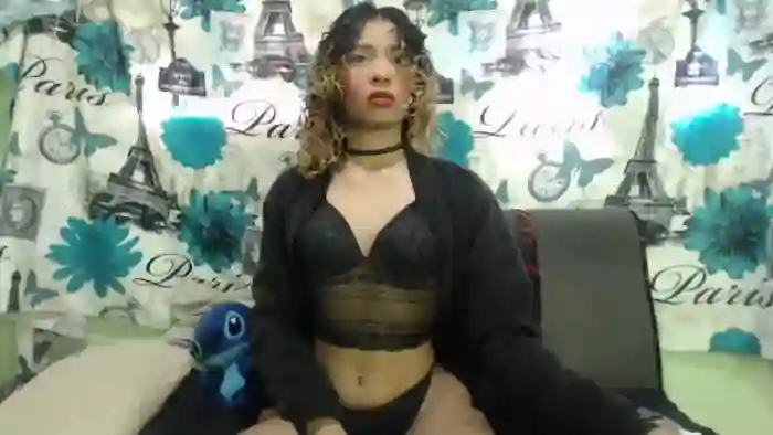 petite-ariana