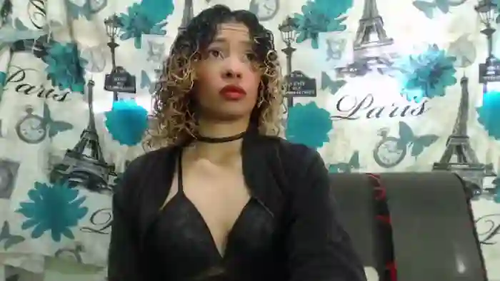 petite-ariana