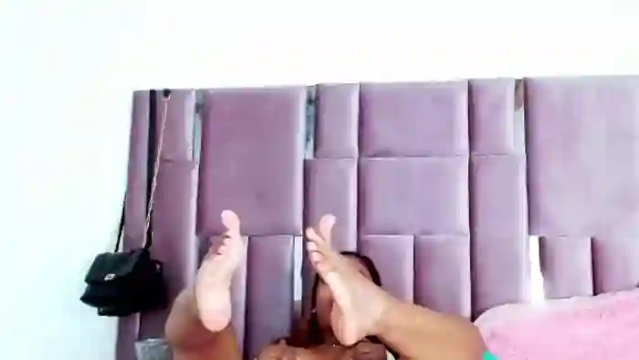 nahomy-jones