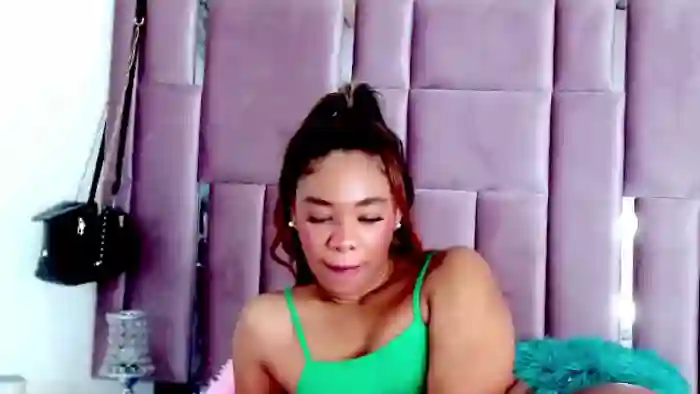 nahomy-jones