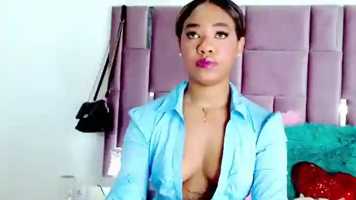 nahomy-jones