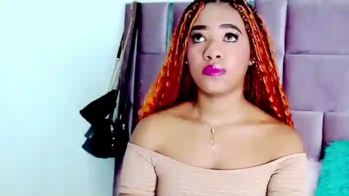 nahomy-jones