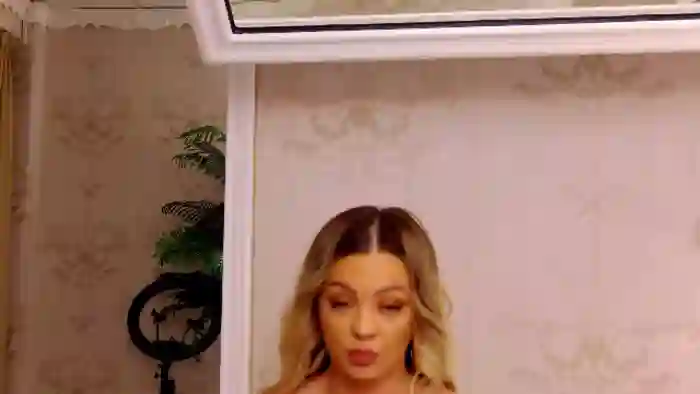 liya-croft