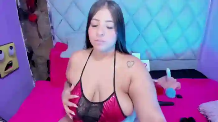 luisana-boobs