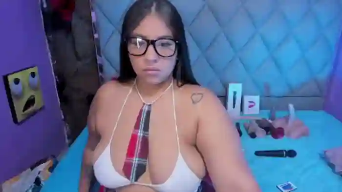 luisana-boobs