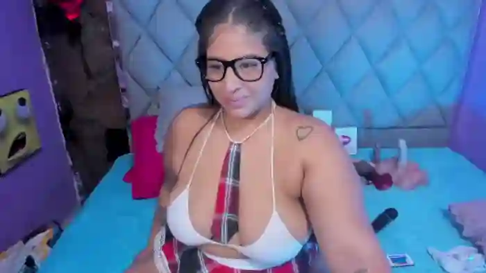 luisana-boobs