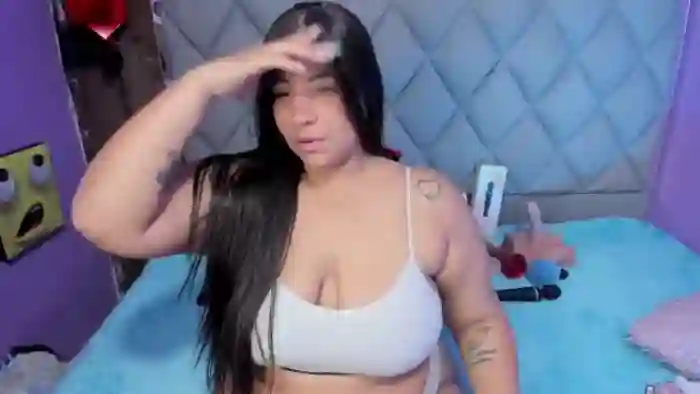 luisana-boobs