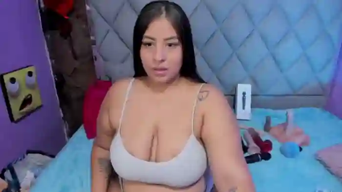luisana-boobs