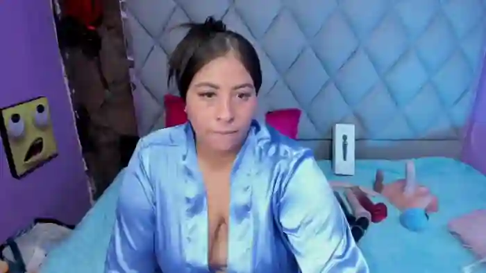 luisana-boobs