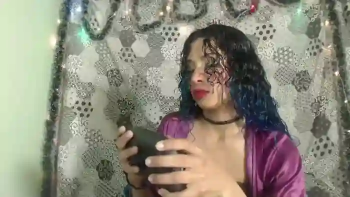 petite-ariana
