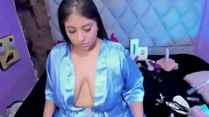 luisana-boobs