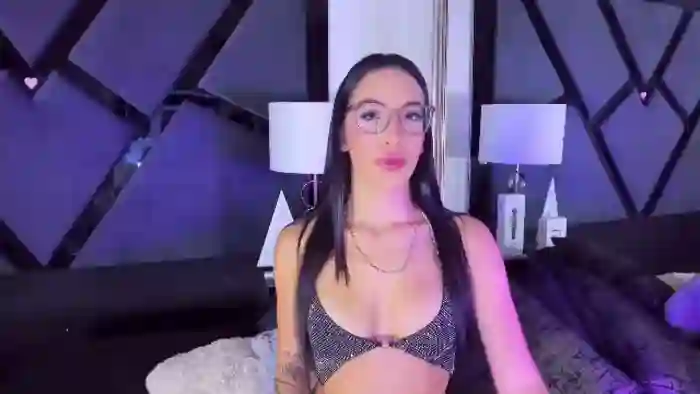 kylie-whitee