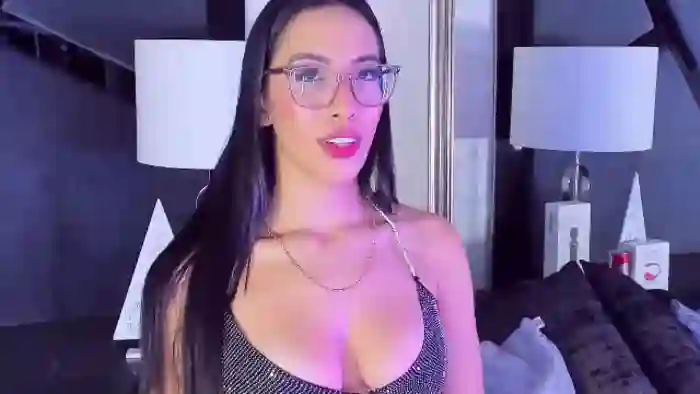kylie-whitee