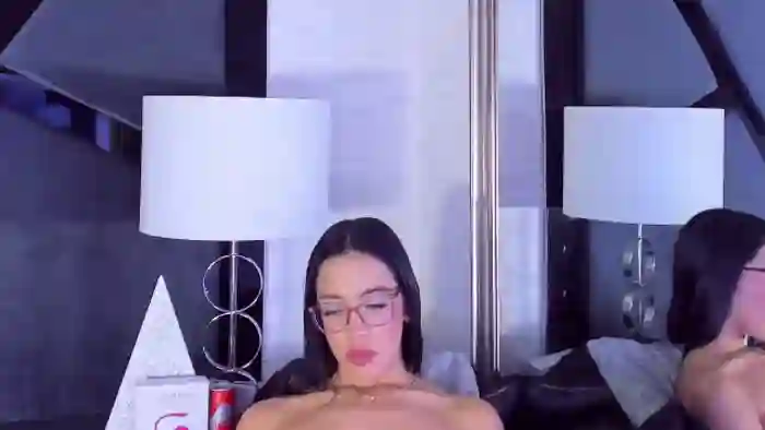 kylie-whitee