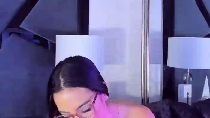 kylie-whitee