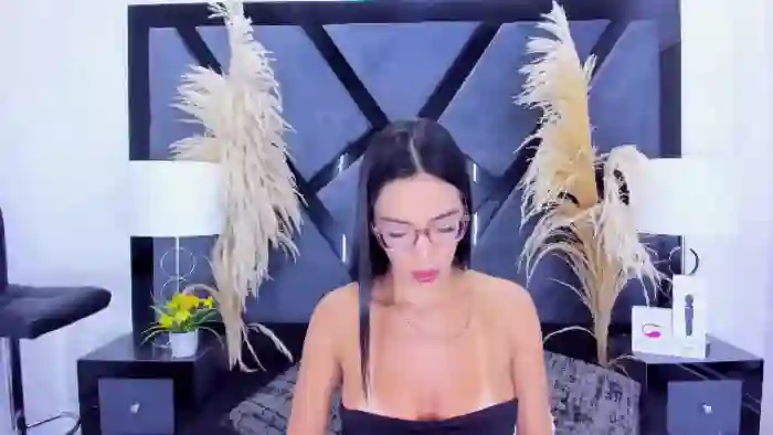 kylie-whitee