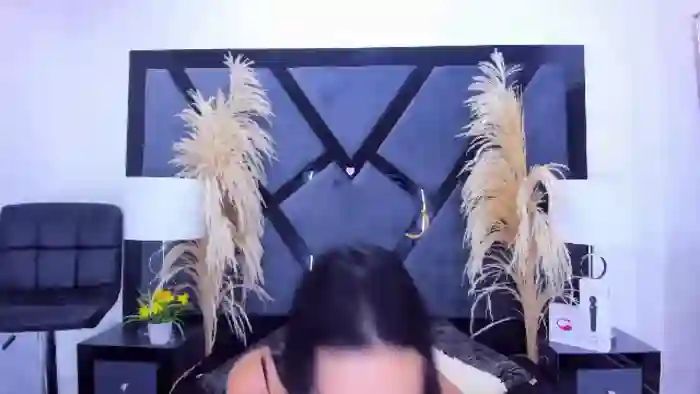 kylie-whitee