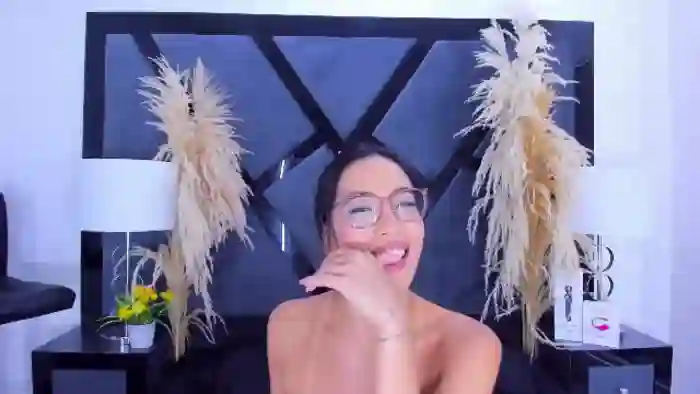kylie-whitee