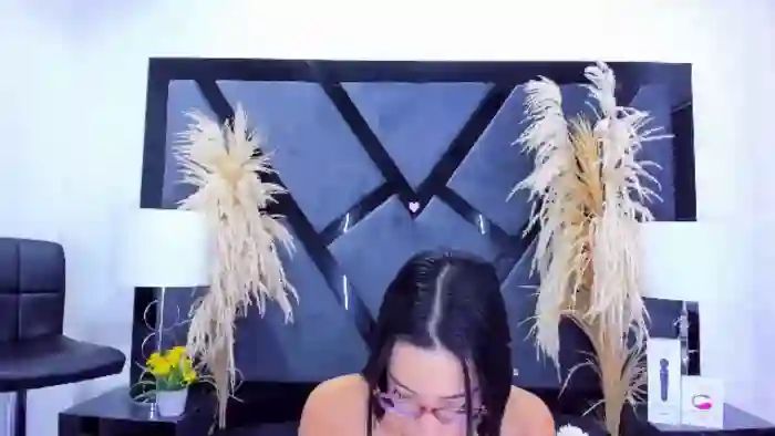 kylie-whitee