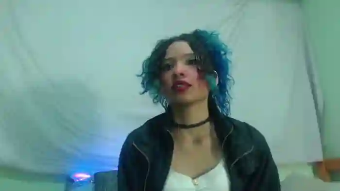 petite-ariana