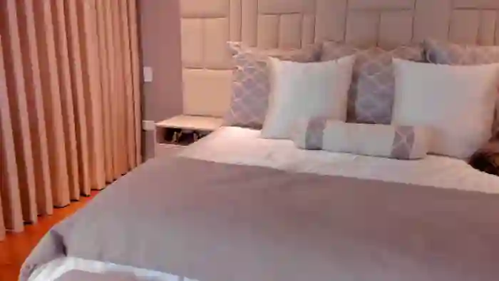 megan-hilton