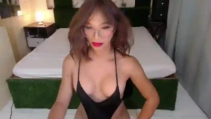 kristine-aluxe