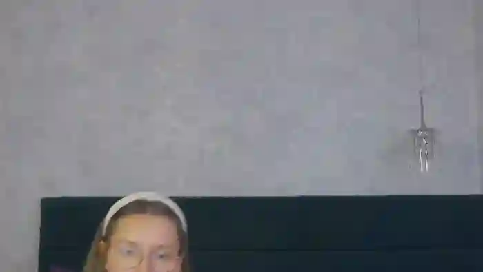 imogen-blare