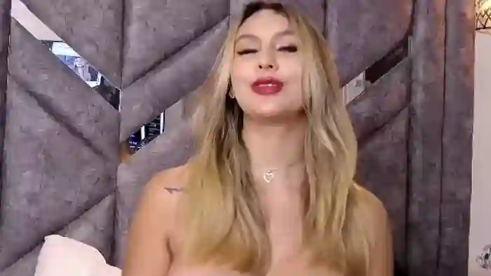 samantha-dumont
