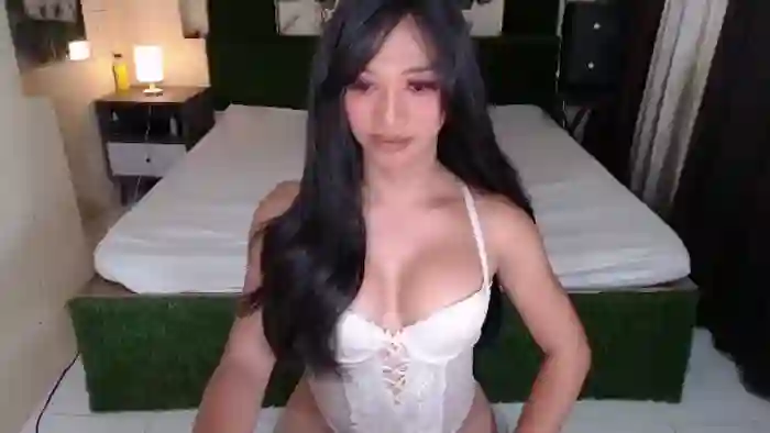 kristine-aluxe