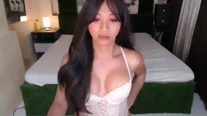 kristine-aluxe