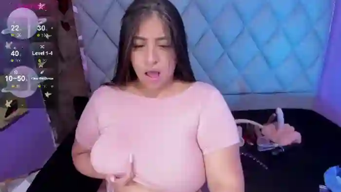 luisana-boobs