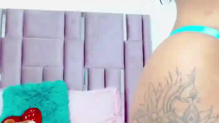 nahomy-jones