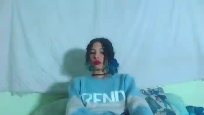 petite-ariana