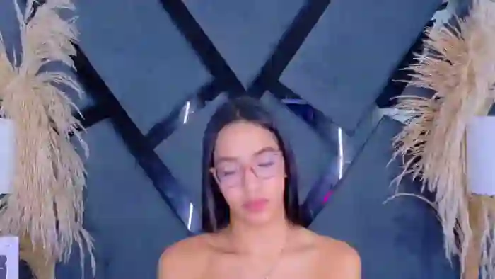 kylie-whitee
