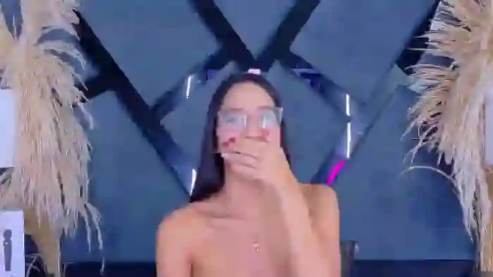 kylie-whitee