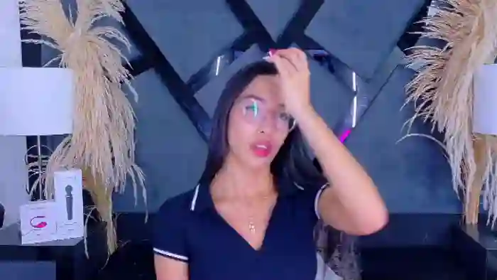 kylie-whitee