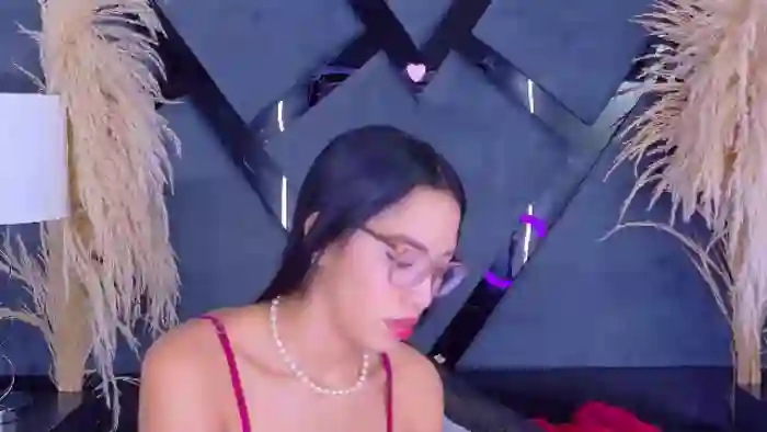 kylie-whitee
