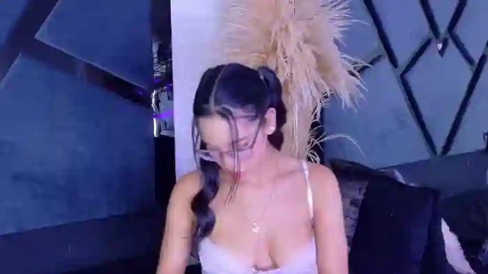 kylie-whitee