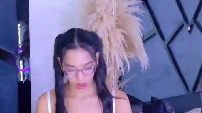 kylie-whitee