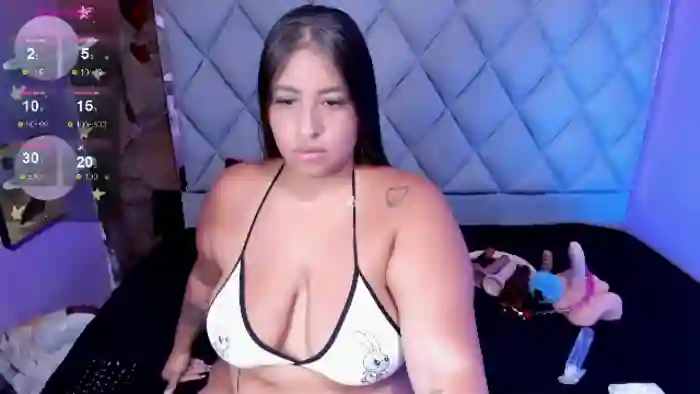 luisana-boobs