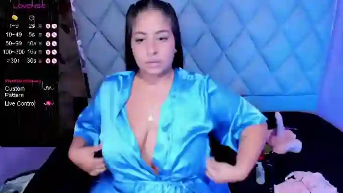 luisana-boobs