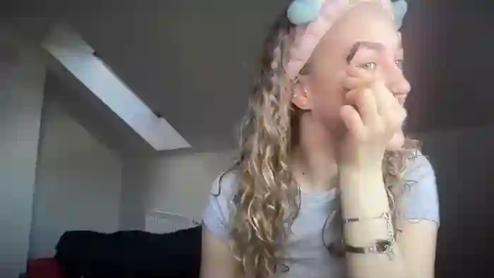 nadya-blue