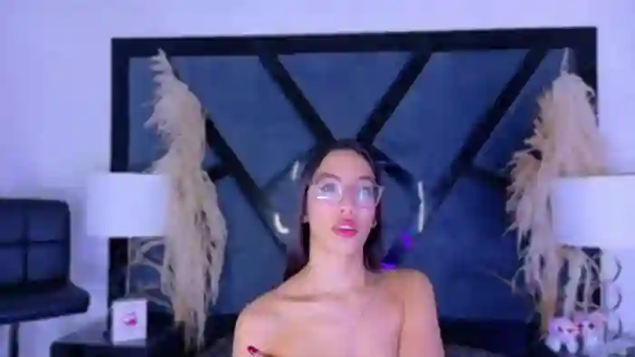 kylie-whitee