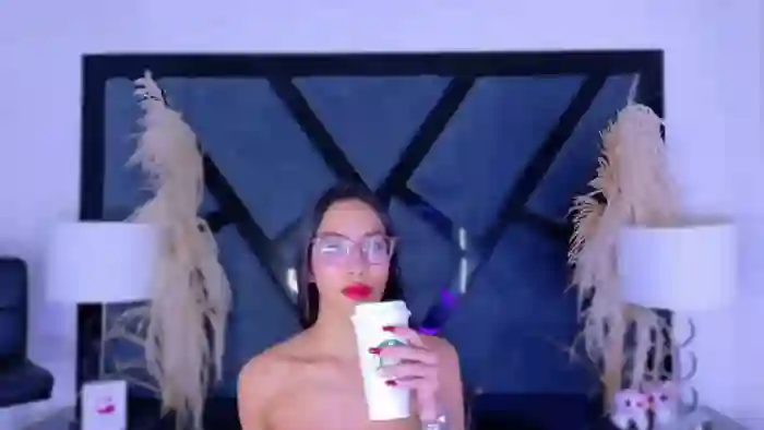 kylie-whitee