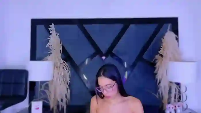 kylie-whitee