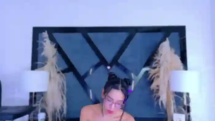 kylie-whitee