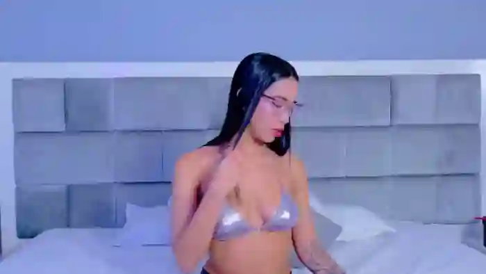 kylie-whitee